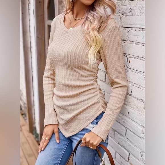 NWOT- Twist Textured V Neck T-Shirt, Casual Long Sleeve Top - Picture 2 of 3